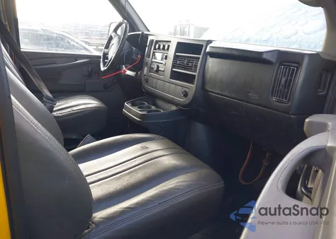 2010 GMC Savana Cutaway Work Van из США, поврежденный, VIN 1GD1G2BA1A1900284